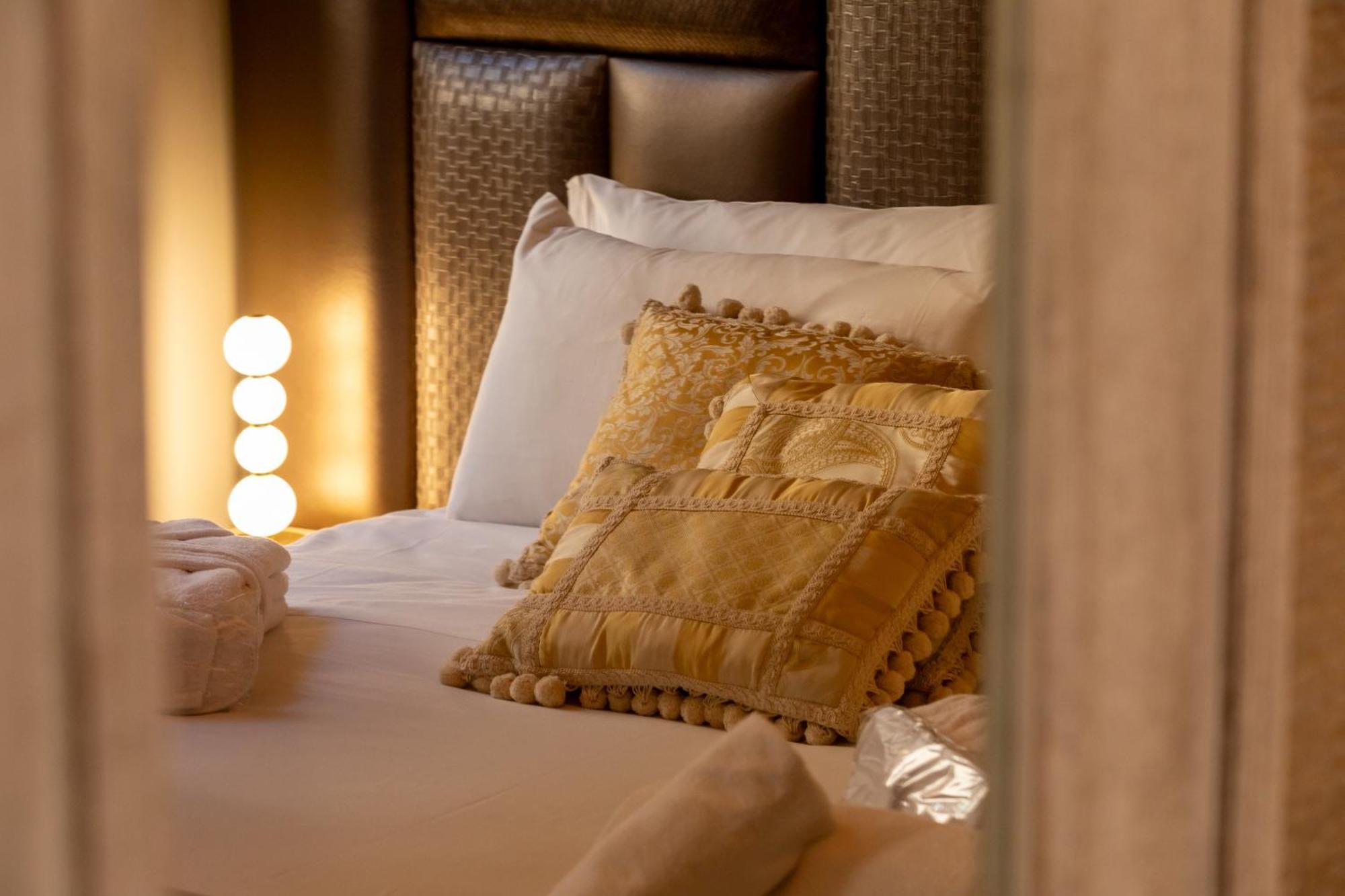 Fontana Di Trevi Roma Luxury Suite Exterior foto